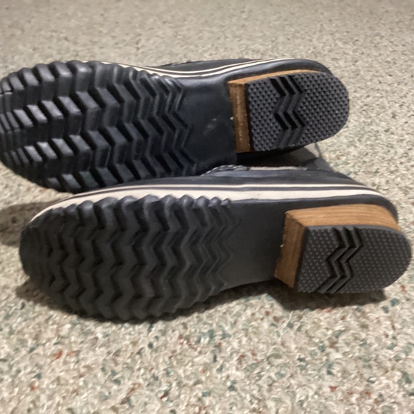 Sorel Ladies Conquest Carly II, Black, Kettle. Size 7.5. Beautiful condition - Picture 4 of 7